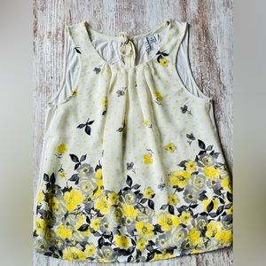 Sleeveless dress shirt.